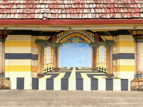 aladdins-exterior-mural