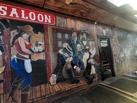 saloon1